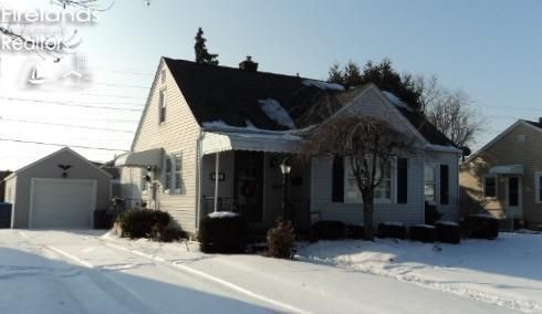 312 50th St, Sandusky, OH 44870-4984