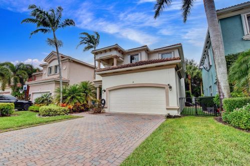 18 Country Lake Cir, Boynton Beach, FL 33436-6200