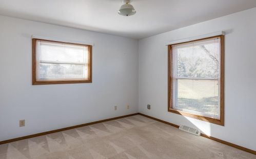 3570 Mardon Ln, Green Bay WI  54313-8212 exterior