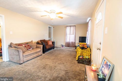 350 Maple Ave, Hanover PA  17331-5124 exterior