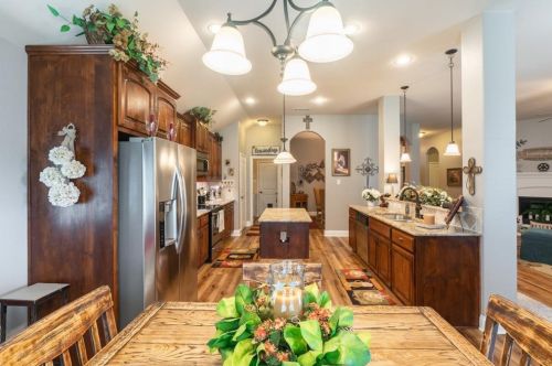 6905 Gamecock Dr, Greenville TX  75402-7720 exterior