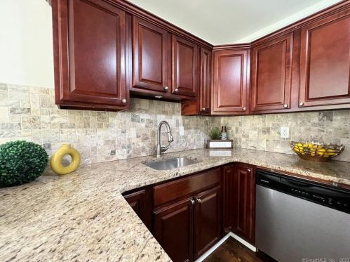 89 Stanwood Dr, New Britain CT  06053-3425 exterior