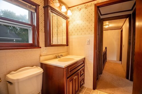 437 Line St, Hermitage PA  16150-1208 exterior