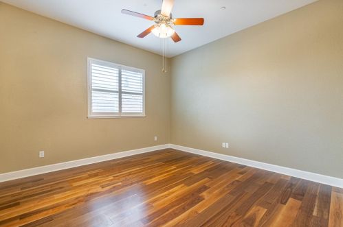 1786 Cornerstone Dr, Ripon CA  95366-9493 exterior