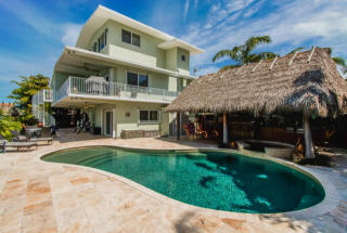 156 Valencia Dr, Plantation Key, FL 33036-3315