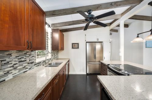 2170 Aamanu St, Pearl City HI  96782-1306 exterior