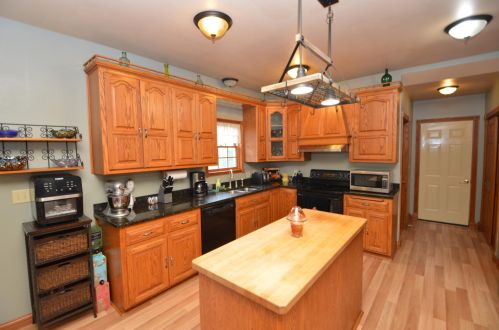26018 Barberry Ln, Waterford, WI 53185-2724