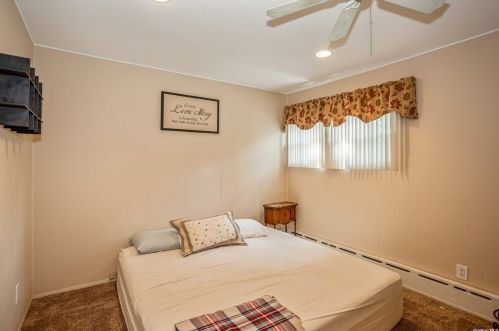 79 Somerset Ave, Manor Park NY  11950-4224 exterior