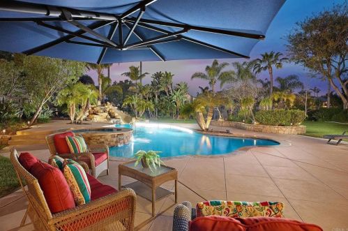 7947 Sitio Solana, Carlsbad CA  92009-9526 exterior