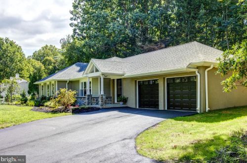 817 Bryn Mawr Ave, Newtown Square PA  19073-4333 exterior