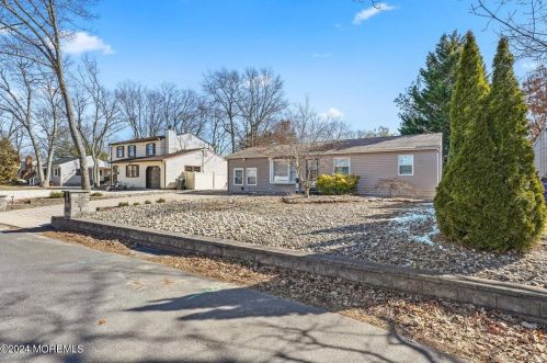35 Bay Laurel Dr, Bricktown NJ  08723-6913 exterior