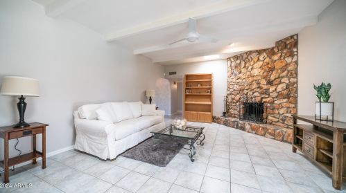 6001 Friess Dr, Scottsdale AZ  85254-3117 exterior