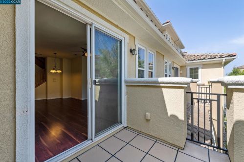 4255 Fitzwilliam St, Pleasanton CA 94568-4573 exterior
