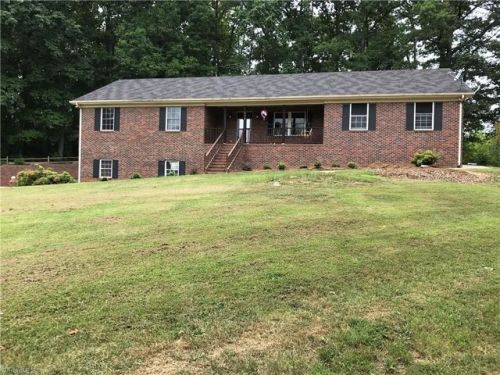 518 Brooks Rd, Reidsville, NC 27320-7576