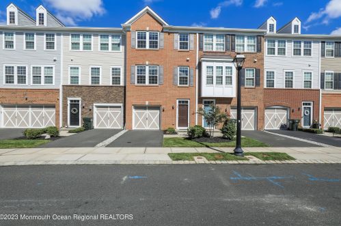 134 Waypoint Dr, Tinton Falls, NJ 07724-2184