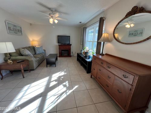 30 Burlington Cir, Beaufort SC  29906-8538 exterior