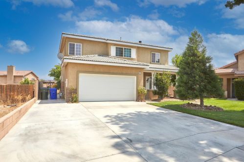 13115 Falcon Trl, Victorville, CA 92392-5510