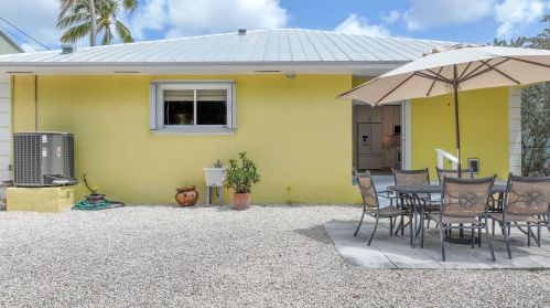 110 Marina Ave, Key Largo FL  33037-4311 exterior