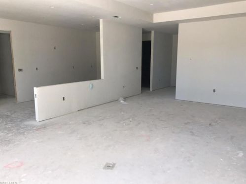 706 Magnolia Ave, Lehigh Acres, FL 33972-7909