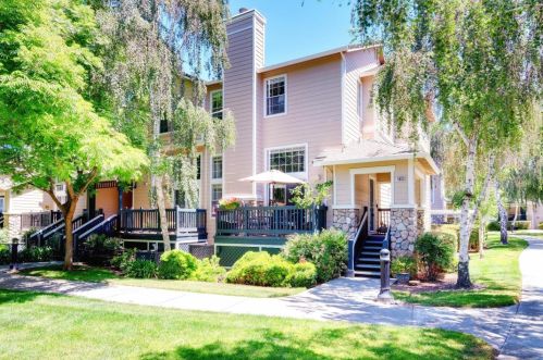 1853 Elk Grove Lndg, San Jose, CA 95131-3805