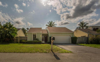 545 Goldenwood Way, West Palm Beach, FL 33414-4966