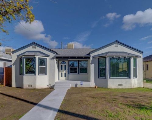 1709 5th St, Fresno, CA 93702-4218
