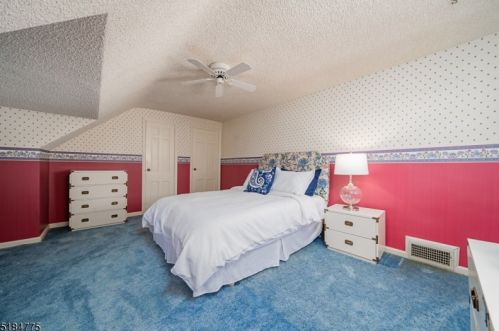 22 Rose Ter, Chatham Township NJ  07928-2070 exterior