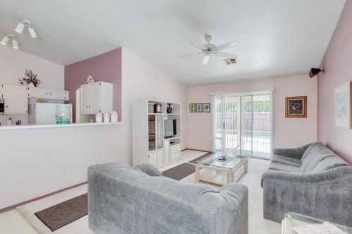 393 Amoroso Dr, Gilbert AZ 85233-7204 exterior