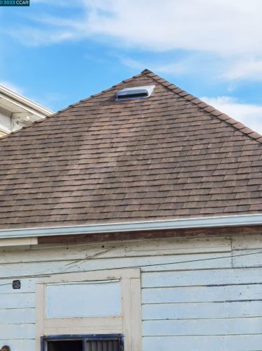 876 Isabella St, Oakland CA 94607-3430 exterior