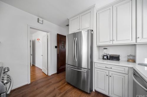2111 Eucalyptus Ave, Long Beach CA  90806-4518 exterior