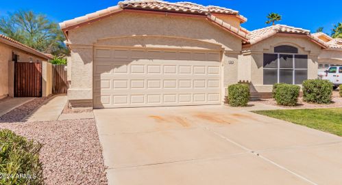 1384 Apollo Ct, Chandler, AZ 85286-6216