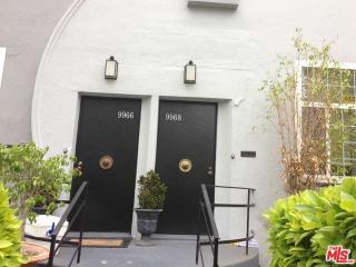 9966 Robbins Dr, Beverly Hills CA  90212-1609 exterior