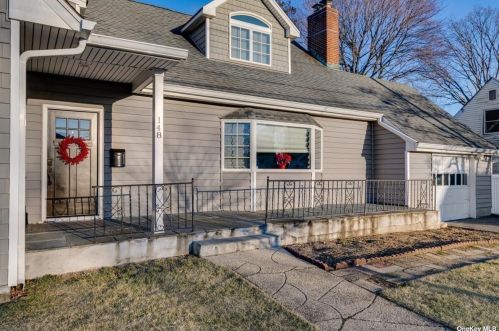 148 Windhorst Ave, Bethpage, NY 11714-4920