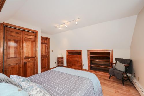 16 10th St, Kingston NH  03848-3717 exterior