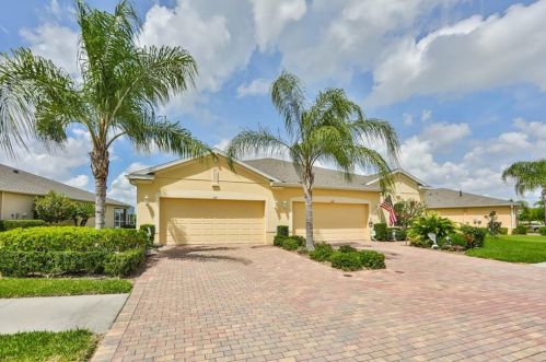 671 Chipper Dr, Ruskin, FL 33573-5876