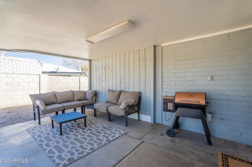 8142 11th Pl, Phoenix AZ  85020-3716 exterior