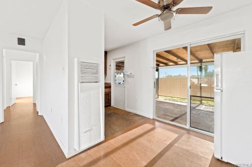 4220 Clairemont Dr, San Diego CA 92117-5536 exterior