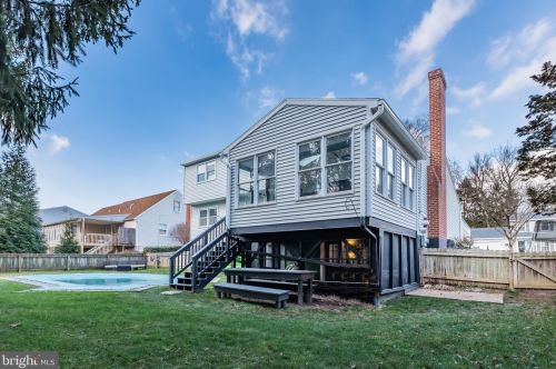 63 Fairway Dr, Camp Hill PA  17011-2065 exterior