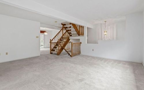 2644 Birchwood Ln, Noblestown, PA 15071-1429