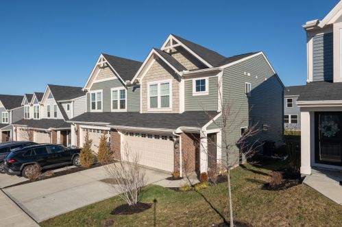 1792 Quarry Oaks Dr, Florence KY  41042-5700 exterior