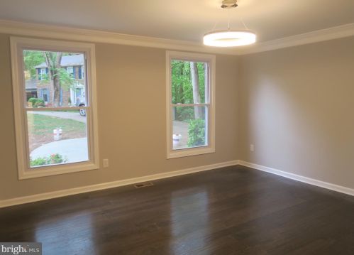 6251 Garretson St, Springfield VA  22015-3521 exterior