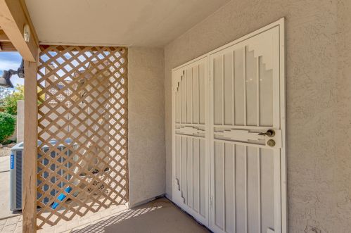 1903 Behrend Dr, Phoenix AZ  85024-1242 exterior