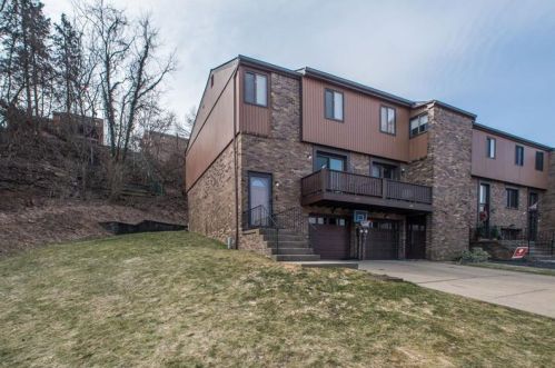 122 Wallace Park Dr, Pittsburgh, PA 15227-1508