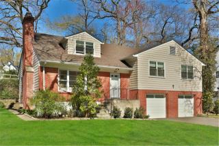 267 Highbrook Ave, New Rochelle, NY 10803-2204
