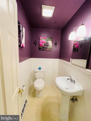 2879 Perkiomenville Rd, Harleysville PA  19438-1343 exterior