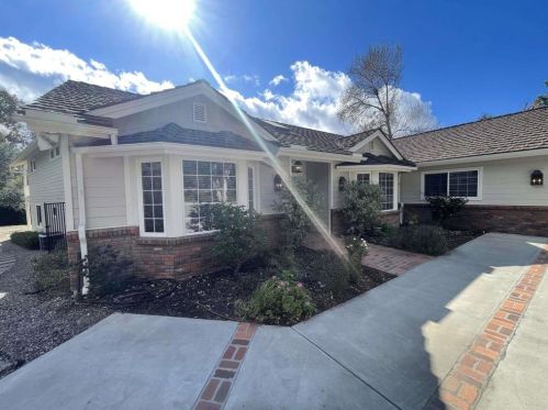 3304 Silver Oak Ln, Vista CA  92084-6614 exterior