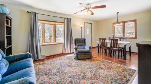 443 6th St, New Johannesburg, WI 54017-2113