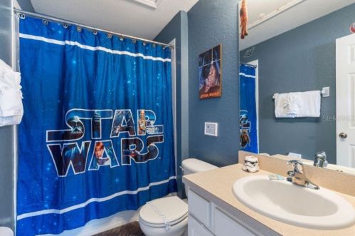 2539 Renshaw St, Kissimmee FL 34747-2108 exterior