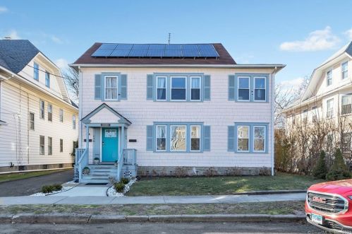 63 Calvin Ave, Bridgeport, CT 06604-1809