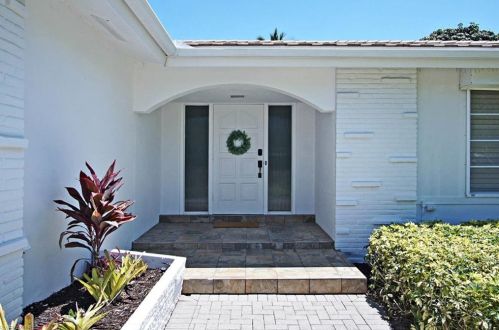 3500 Crayton Rd, Naples FL  34103-3515 exterior